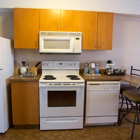 Peavine Inn & Suites High Prairie Экстерьер фото