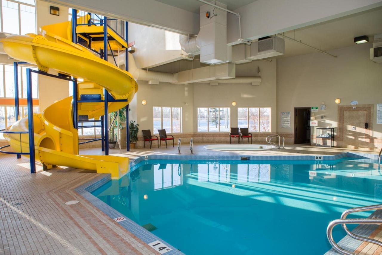 Peavine Inn & Suites High Prairie Экстерьер фото