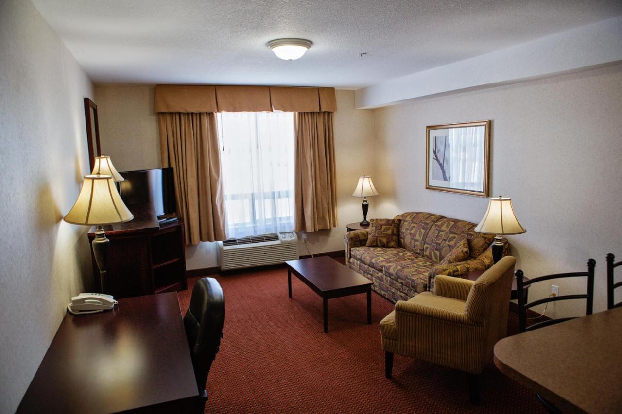 Peavine Inn & Suites High Prairie Экстерьер фото