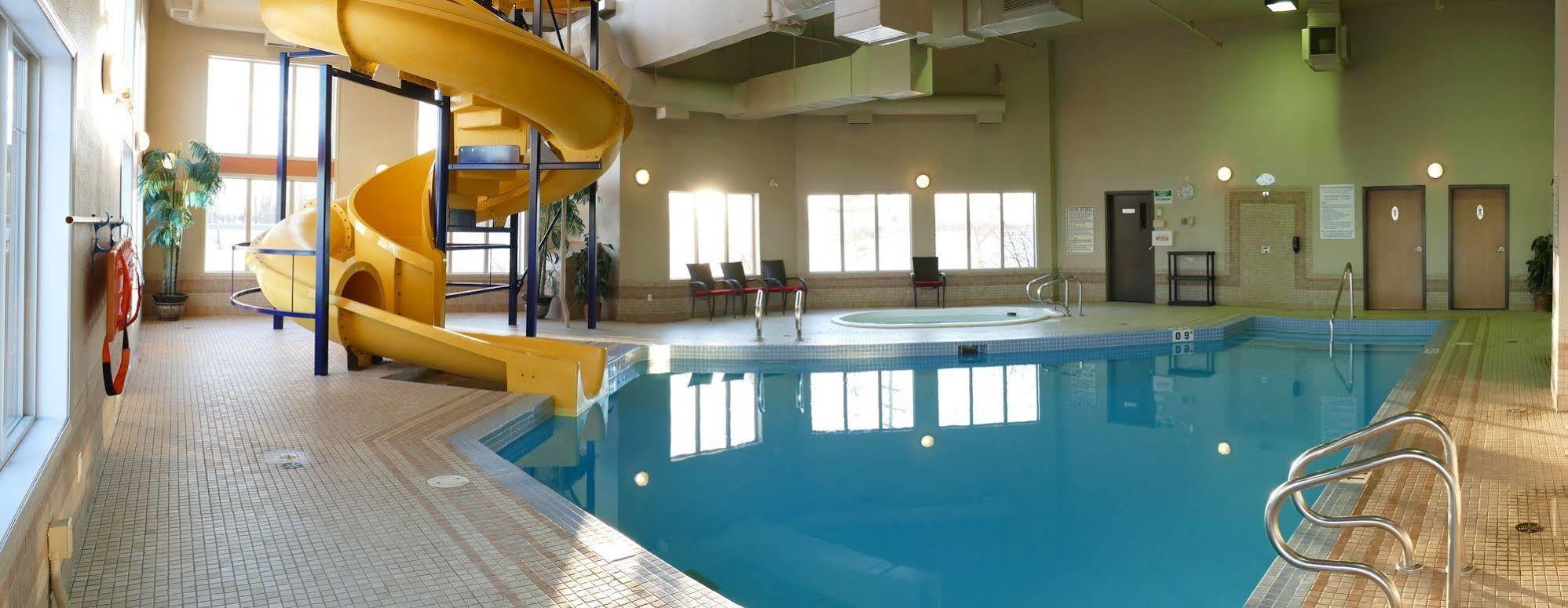 Peavine Inn & Suites High Prairie Экстерьер фото